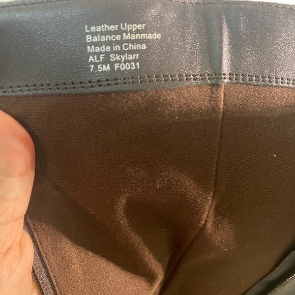 NEW IN BOX Alfani Skylarr Brown Leather Boots, 7.5 - Picture 11 of 12